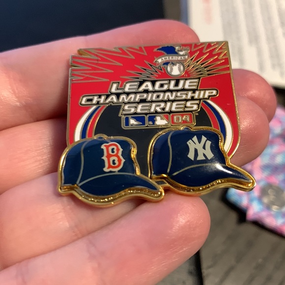 MLB League Championship Series 04 - Boston VS New York - Picture 3 of 3